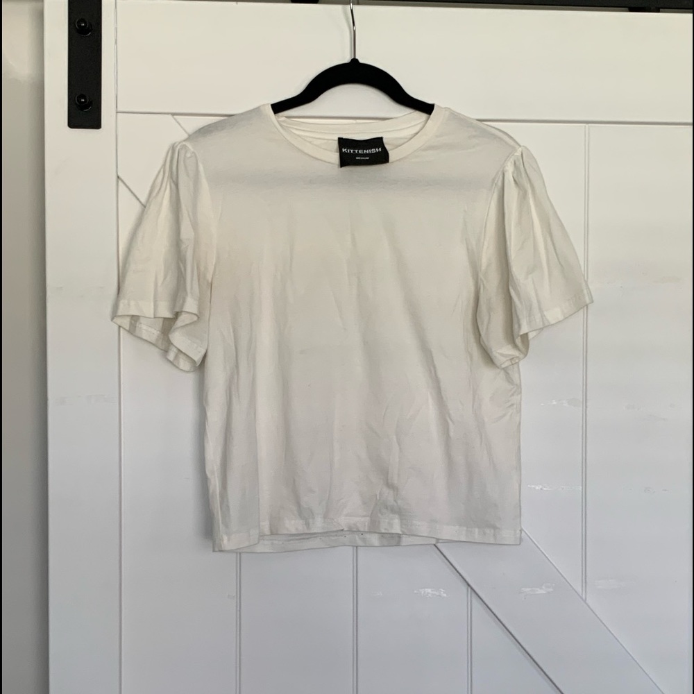 Kittenish Basic B white T size M. NWOT - Picture 4 of 4